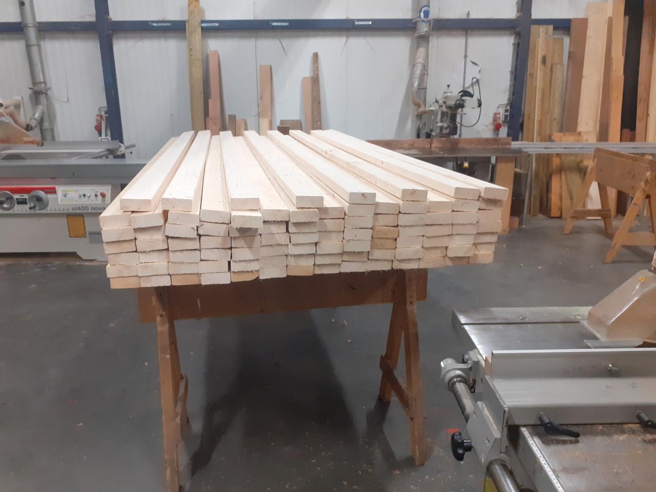 90 stuks cls vuren balk 38 x 89 x 2700 voor 150 euro