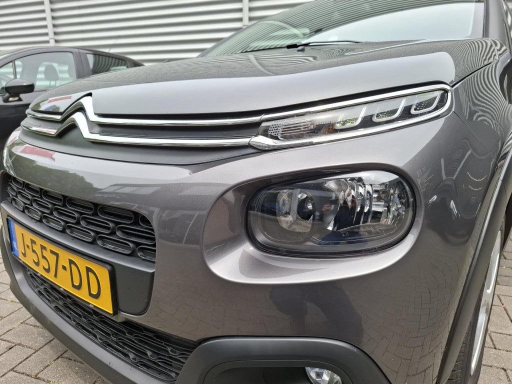 Citroen C3 1.2 feel 82 pk nav/clima/park