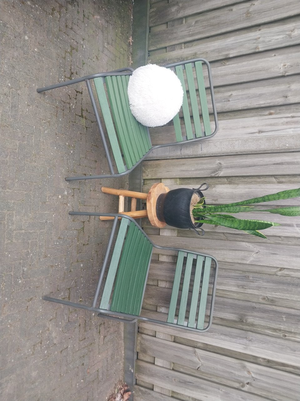 2 mooie buitenstoeltjes