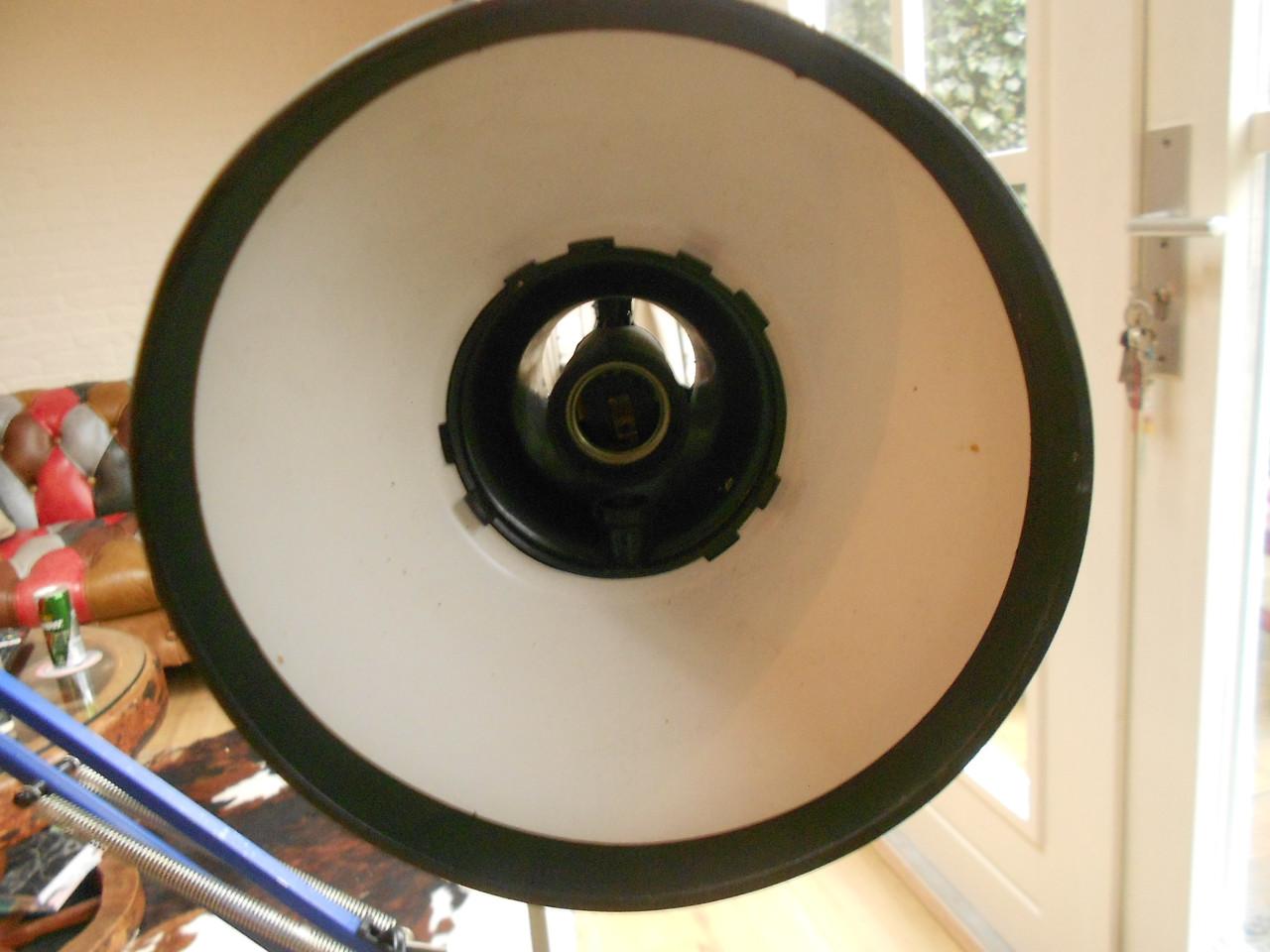 Twee vintage schaar klem lampen.