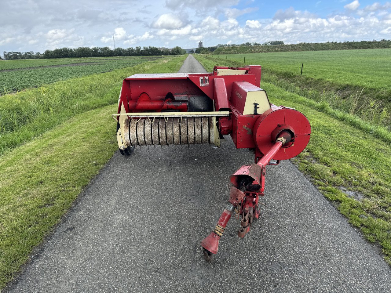 International B47 kleine pakkenpers
