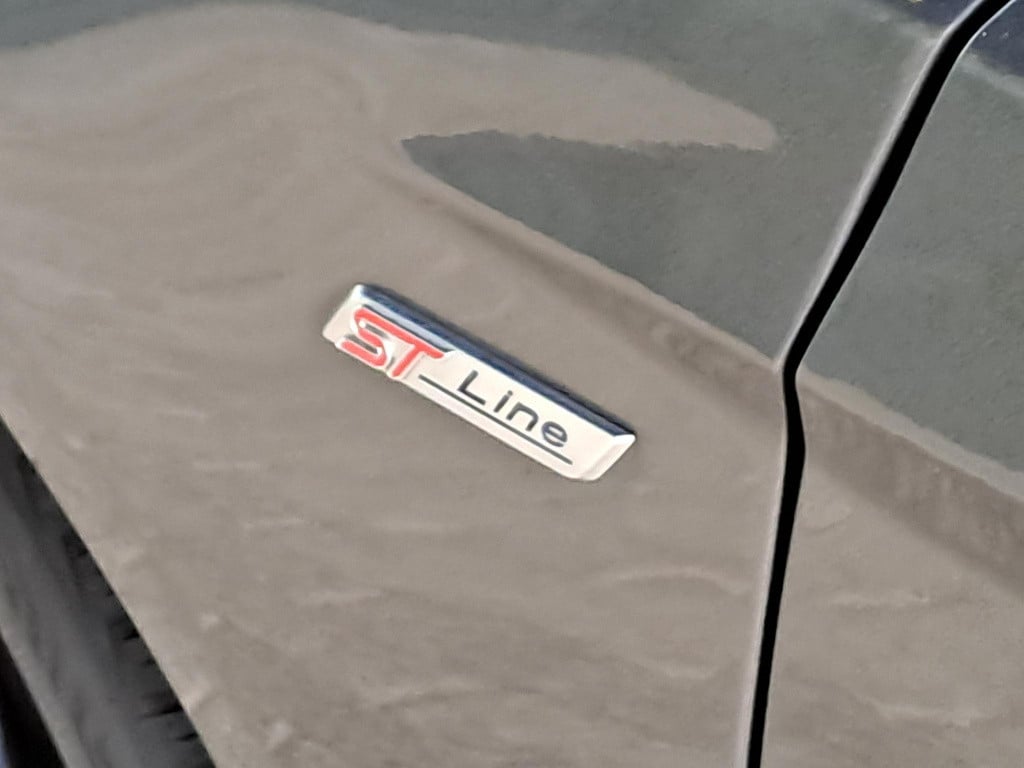 Ford Focus 1.0 st-line | cruise control | trekhaak | 18'' lmv | apple carpl