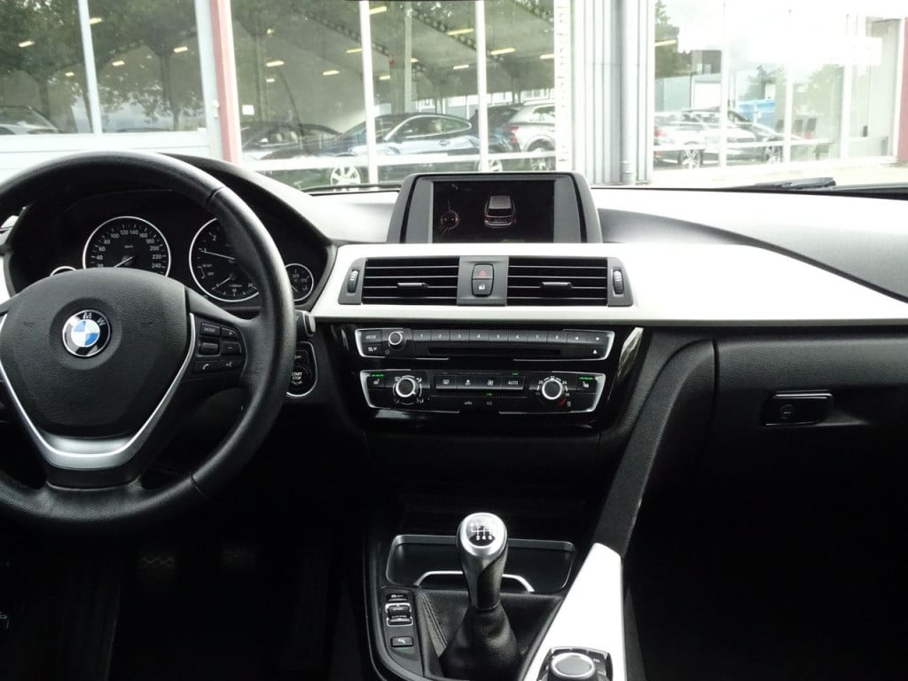 BMW 3-serie touring 318i