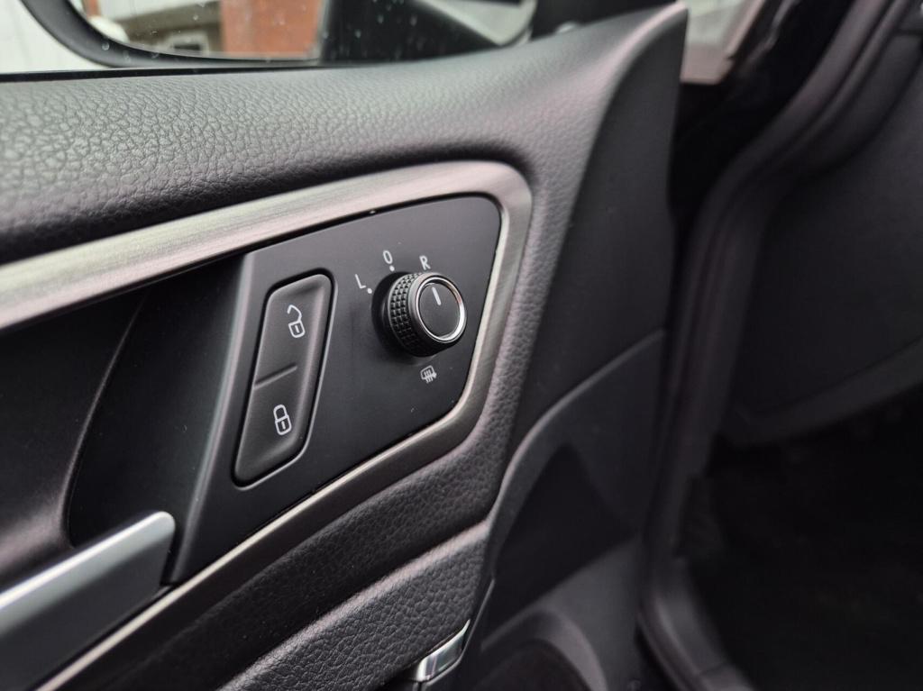 Volkswagen Golf 1.2 tsi comfortline / keyless / massagestoel / schuifdak / 