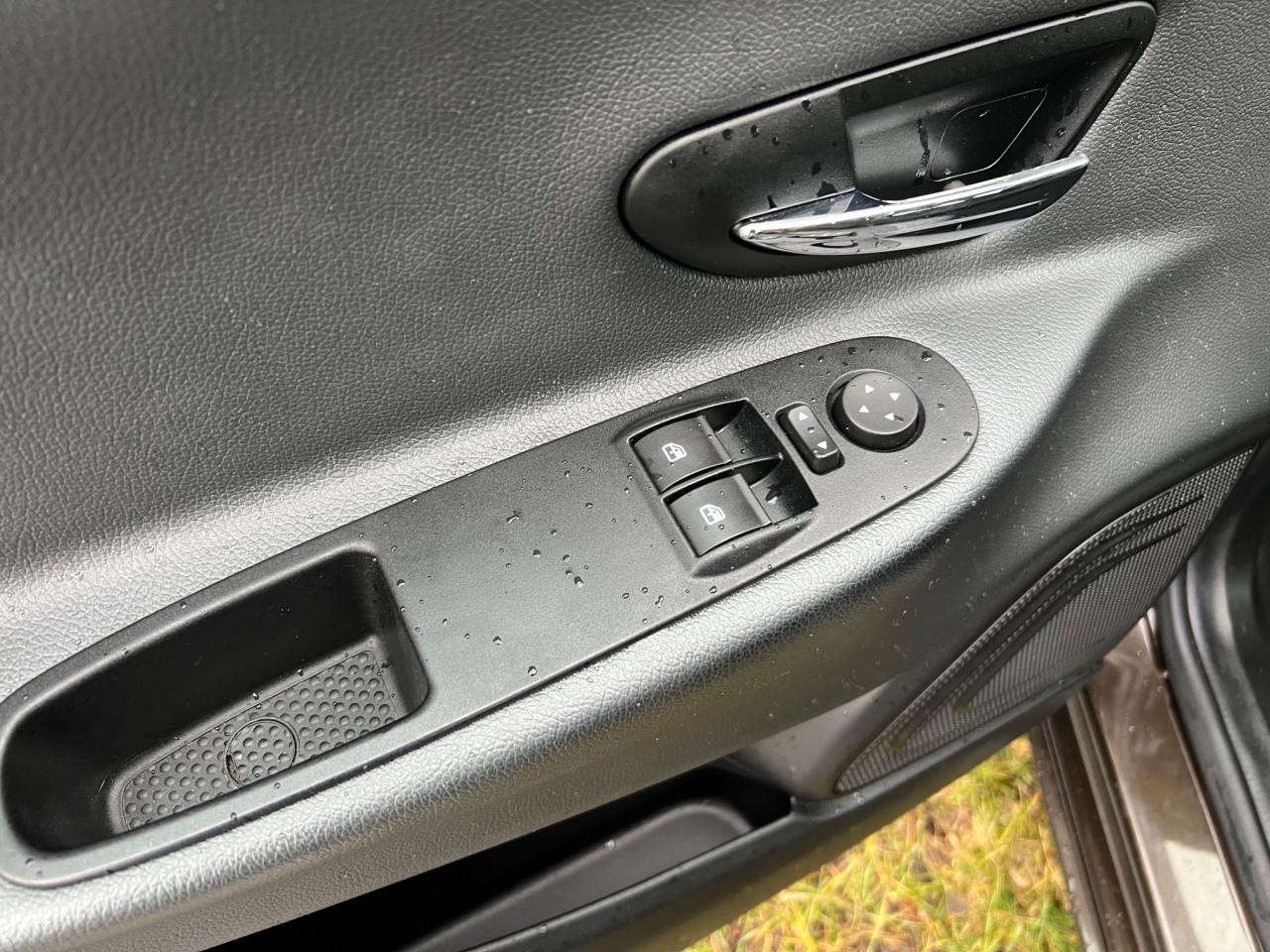 Zeer fraaie Lancia Ypsilon uit 2012 met slechts 66.000 km, Automaat!!