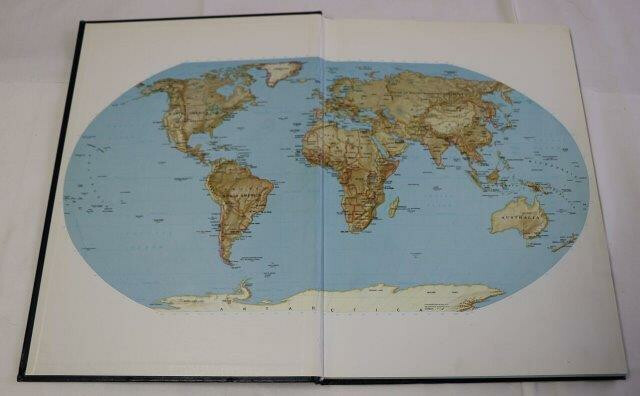 Grote Lekturama Wereldatlas Europa Het Spectrum BV €.10,00 Inhoud: