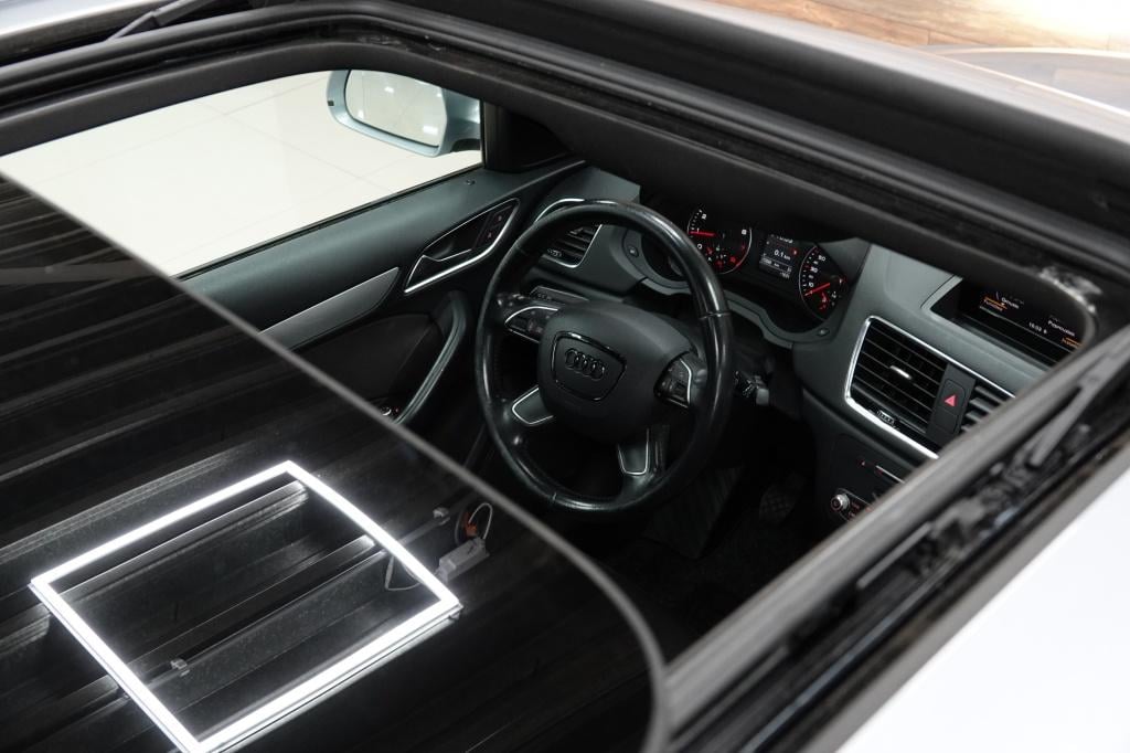 Audi Q3 1.4 tfsi | pano | stoelverw. | cruise | trekhaak |