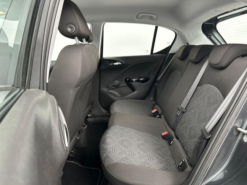 Opel Corsa 1.4 favourite | airco | cruise control | bluetooth