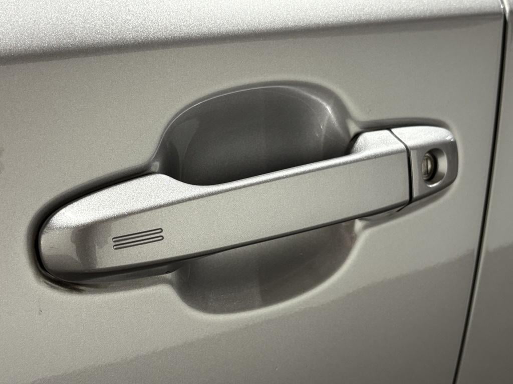 Toyota C-hr 1.8 hybrid dynamic | navi | camera | trekhaak |