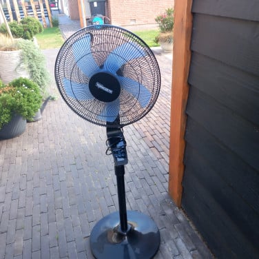 Ventilator