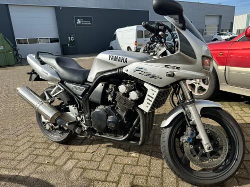 Yamaha FZS 600 Fazer 2000
