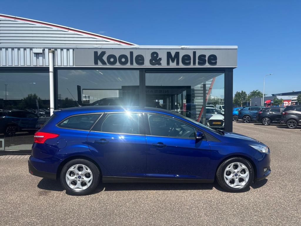 Ford Focus wagon 1.0 ecoboost 125pk titanium edition, winterpakket, trekhaa