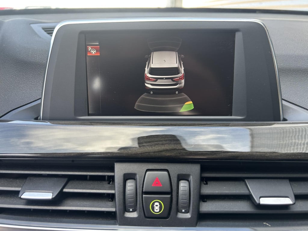 BMW X1 sdrive18i centennial high executive automaat