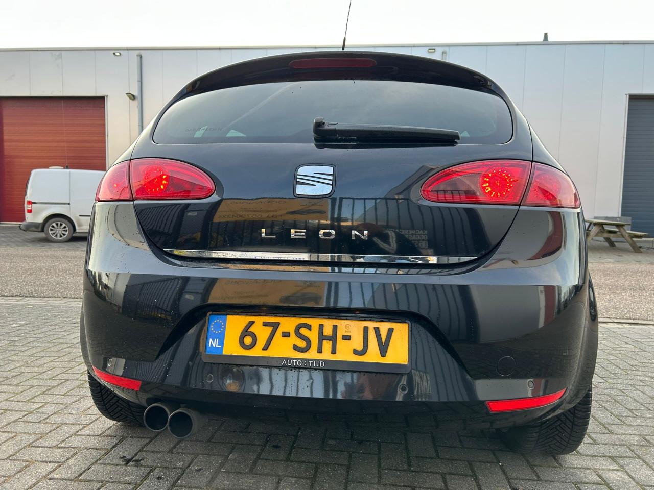 Seat Leon 2.0 TFSI Sport-Up CARPLAY Stoelverwarming FR velgen Audio premium