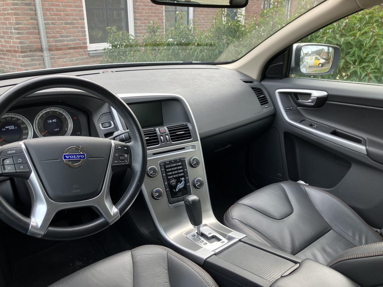 Volvo XC60 2.0 T Powershift