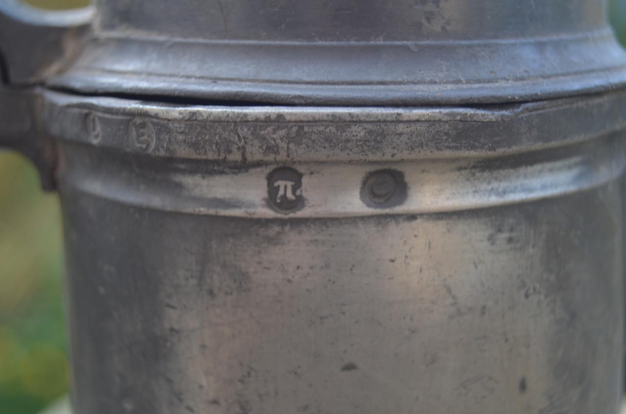 Tinnen klepkan / koffiepot gemerkt