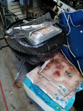 Grote verrijdbare Weber BBQ 60 cm, Met alles erop en eraan