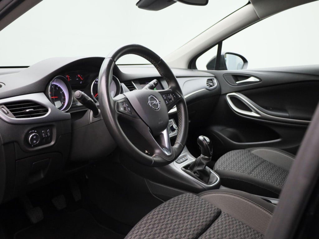 Opel Astra 1.2 business edition | parkeer sensoren | cruise control | dab |