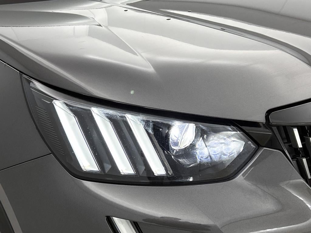 Peugeot 2008 130 pk gt-line | rijklaar | adaptive cc | navigatie | 3d cockp