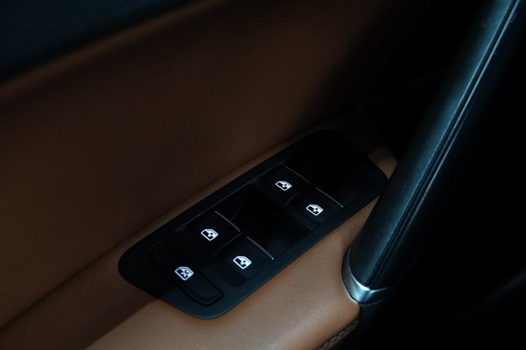 Volkswagen Golf 1.4 tsi | acc | camera | pdc | 19' |