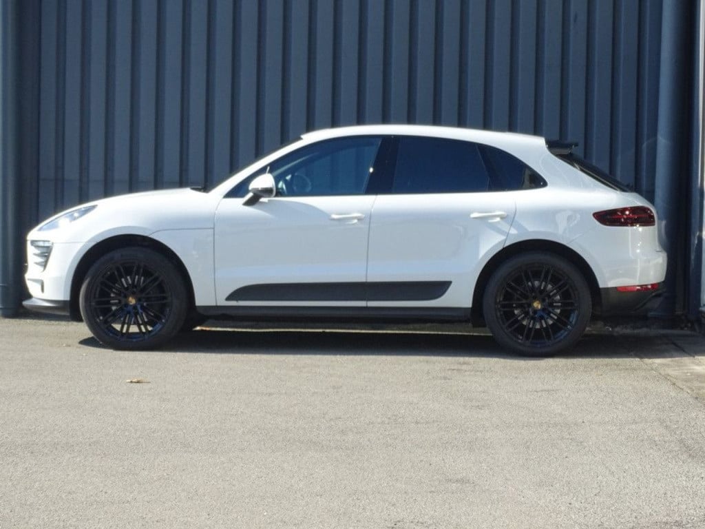 Porsche Macan 2.0 sport design | 21" | pano | pasm | dealer ond.