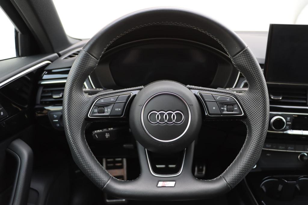 Audi A4 limousine 40 tfsi s edition 204pk s tronic