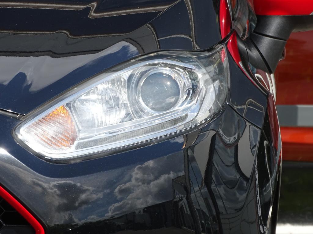 Ford Fiesta 1.0 ecoboost black edition 140pk | bluetooth | 17"