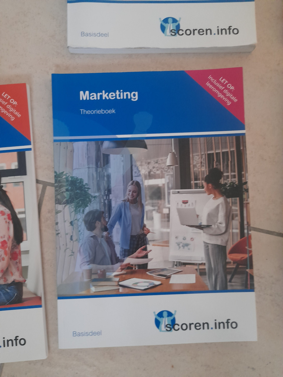 Mbo opleiding Junior Accountmanager boeken  (z.g.a.n.)
