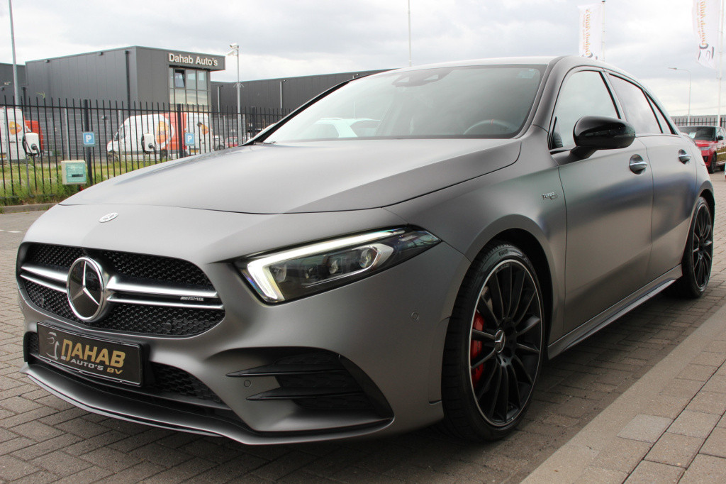 Mercedes-Benz A-Klasse amg 35 4matic premium plus | schaalstoelen | 360 cam