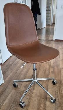 Mooie bruine bureaustoel