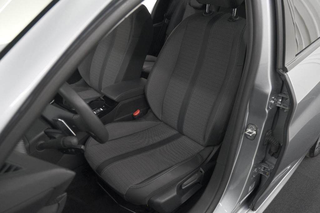 Peugeot 208 puretech 100 eat8 allure pack | camera | navigatie | apple carp