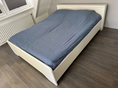 Bed (ombouw en lattenbodems)