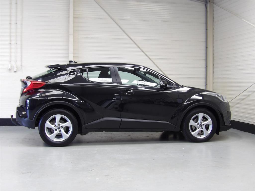 Toyota C-hr 1.8 hybrid 122pk cvt dynamic