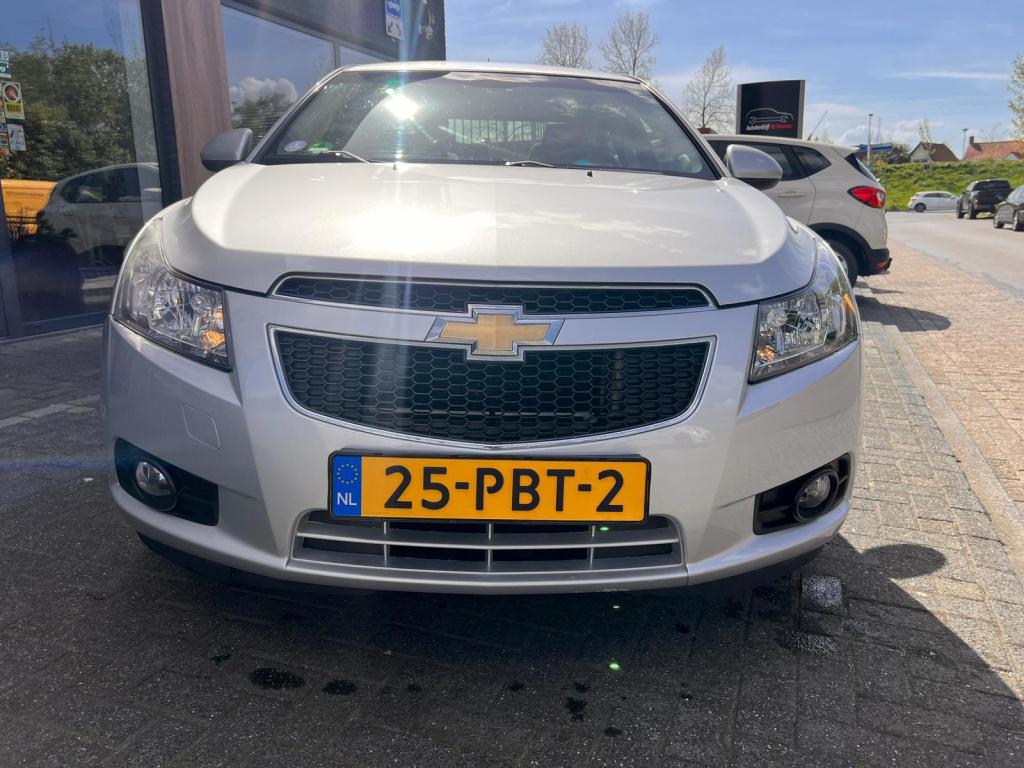 Chevrolet Cruze 1.8 lt