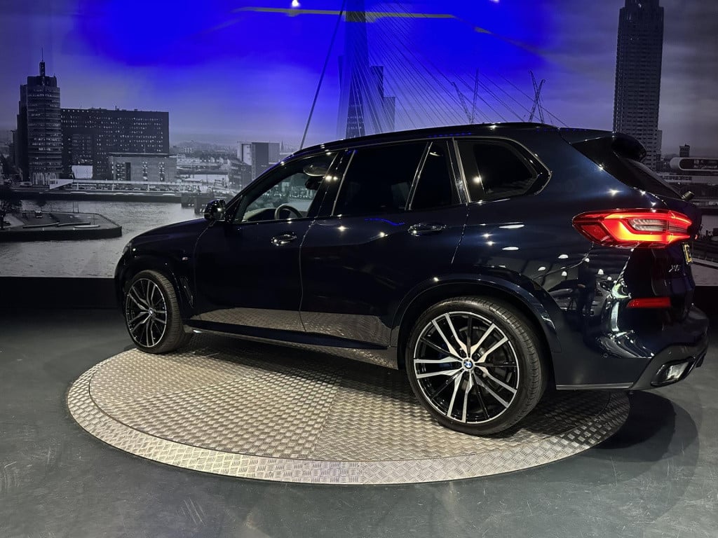 BMW X5 xdrive40i high executive m-sport *camera*22 inch*comfortseats*propil