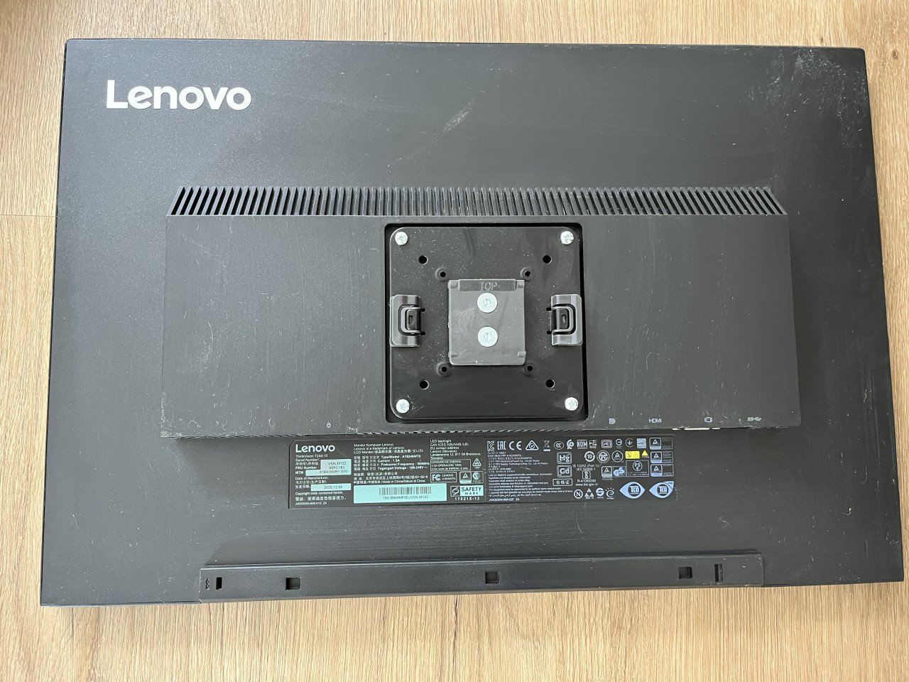 Lenovo Thinkvision (2x) + docking station + monitorarm 2V