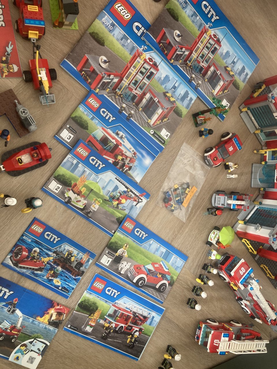 Lego brandweer kazerne 60110 en veel extra’s