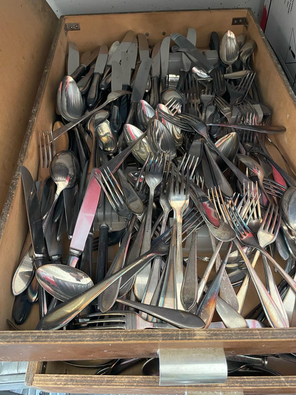 Diverse verzilverd bestek