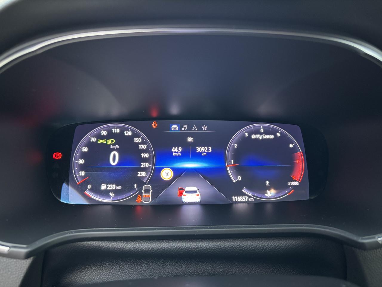 Te koop zeer nette Renault Megane Estate one editie 01-2021 141pk