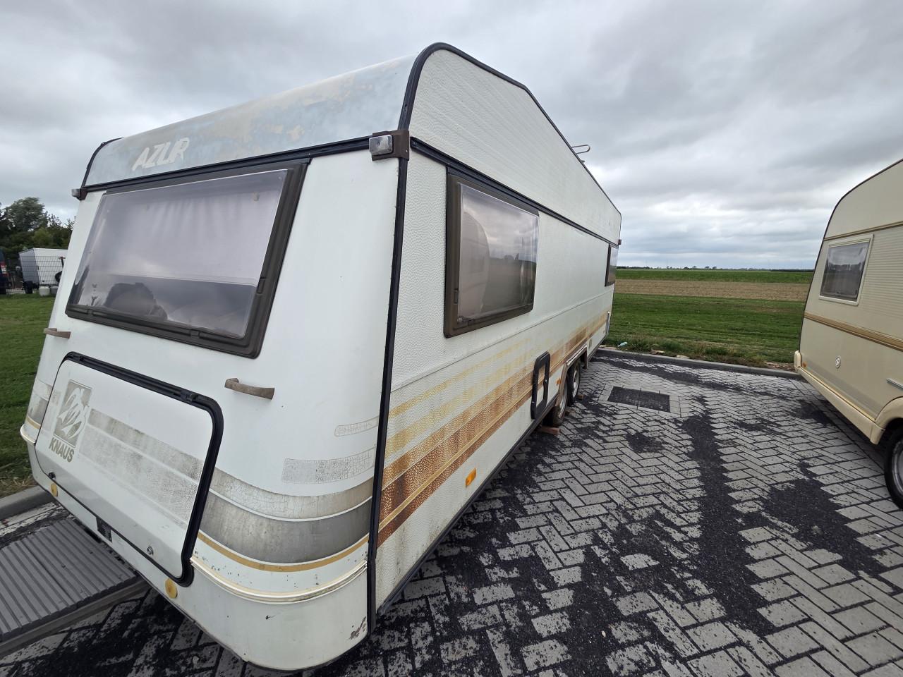 Knaus azur 620 met voortent