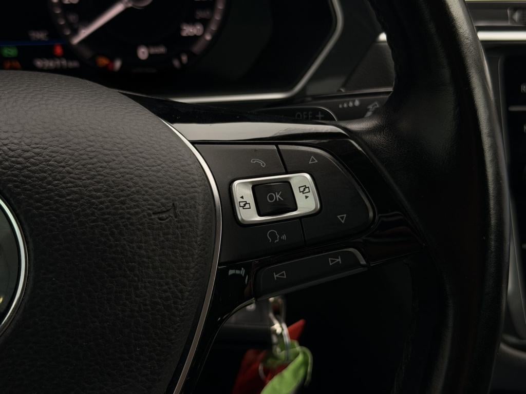Volkswagen Tiguan 2.0 tsi 4motion r-line 220pk | acc | pano | stoelmassage 