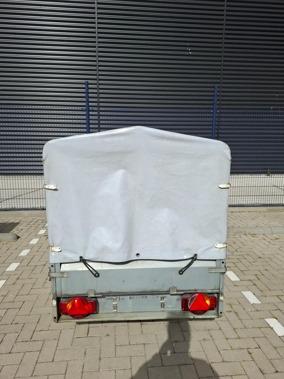 Aanhanger met (afneembare) huif