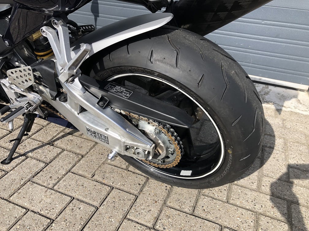 Honda CBR954RR Fireblade uit 2002 met 39 dkm, nieuwstaat! div extra's €3750