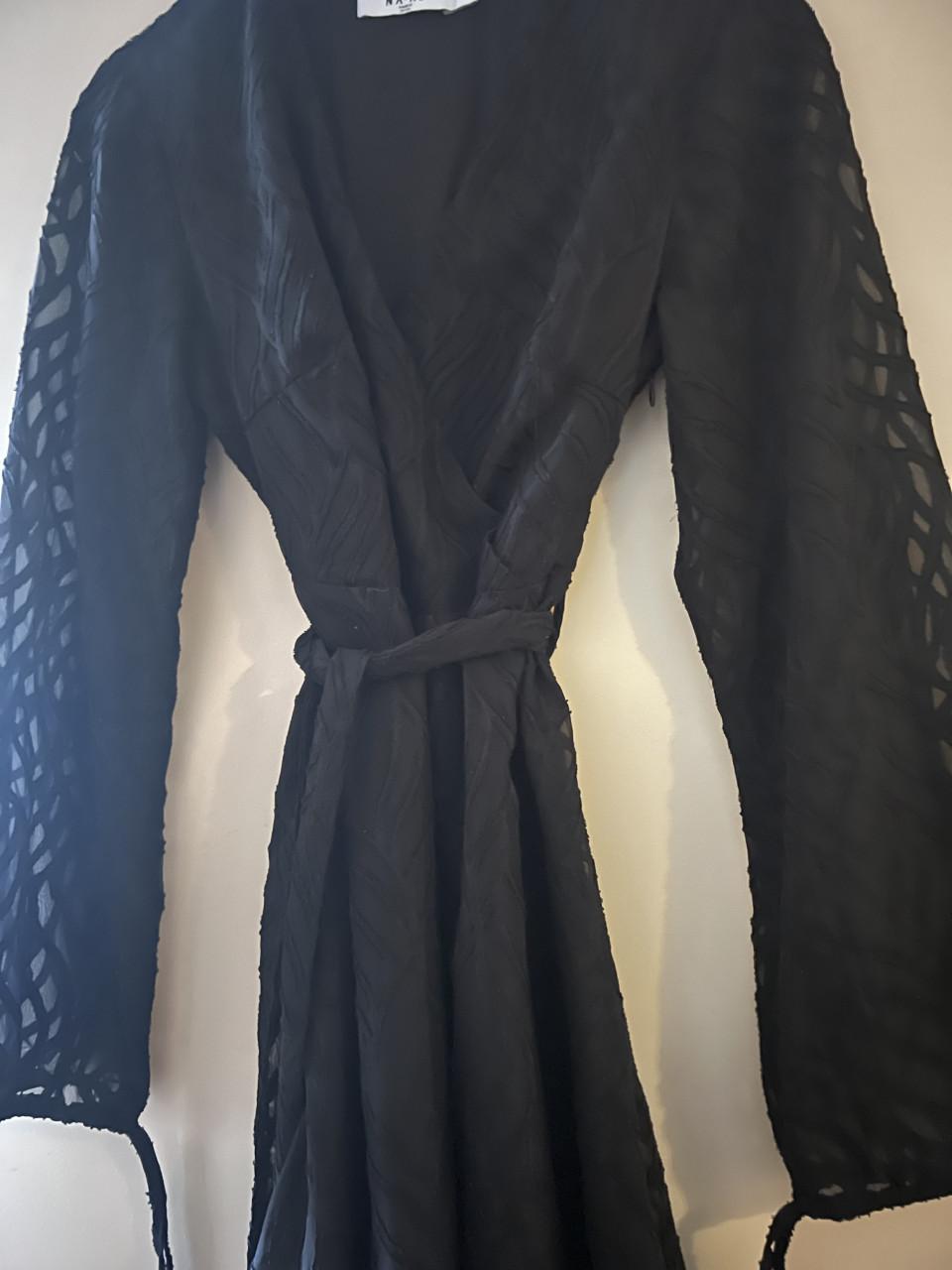 Mooi elegant jurkje merk NA-KD