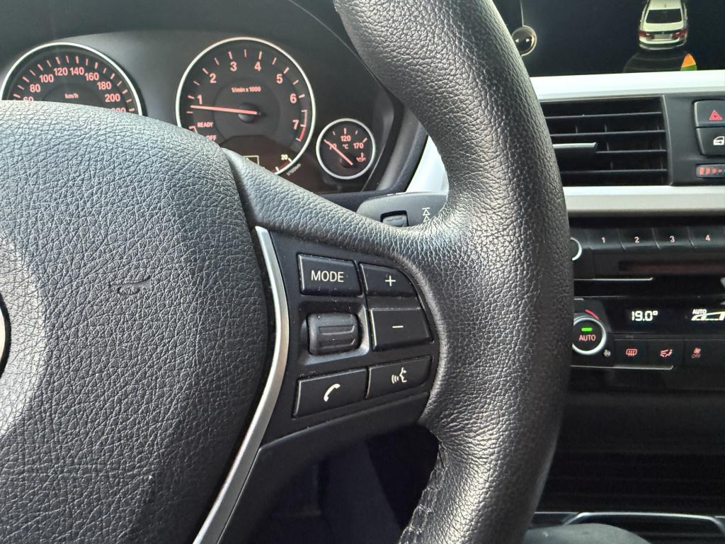 BMW 3-serie 320i 184pk sedan executive luxury