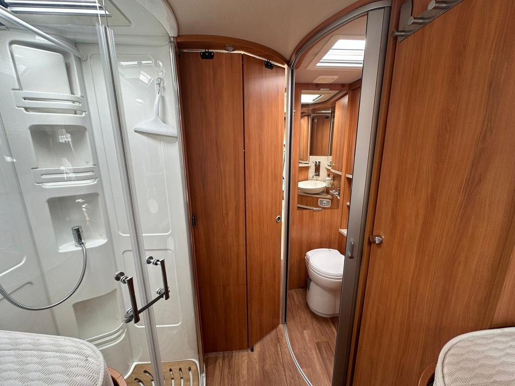 Hymer Onbekend b 778 sl c1 rijbewijs | jaar apk | jaar bovag | afleverbeurt