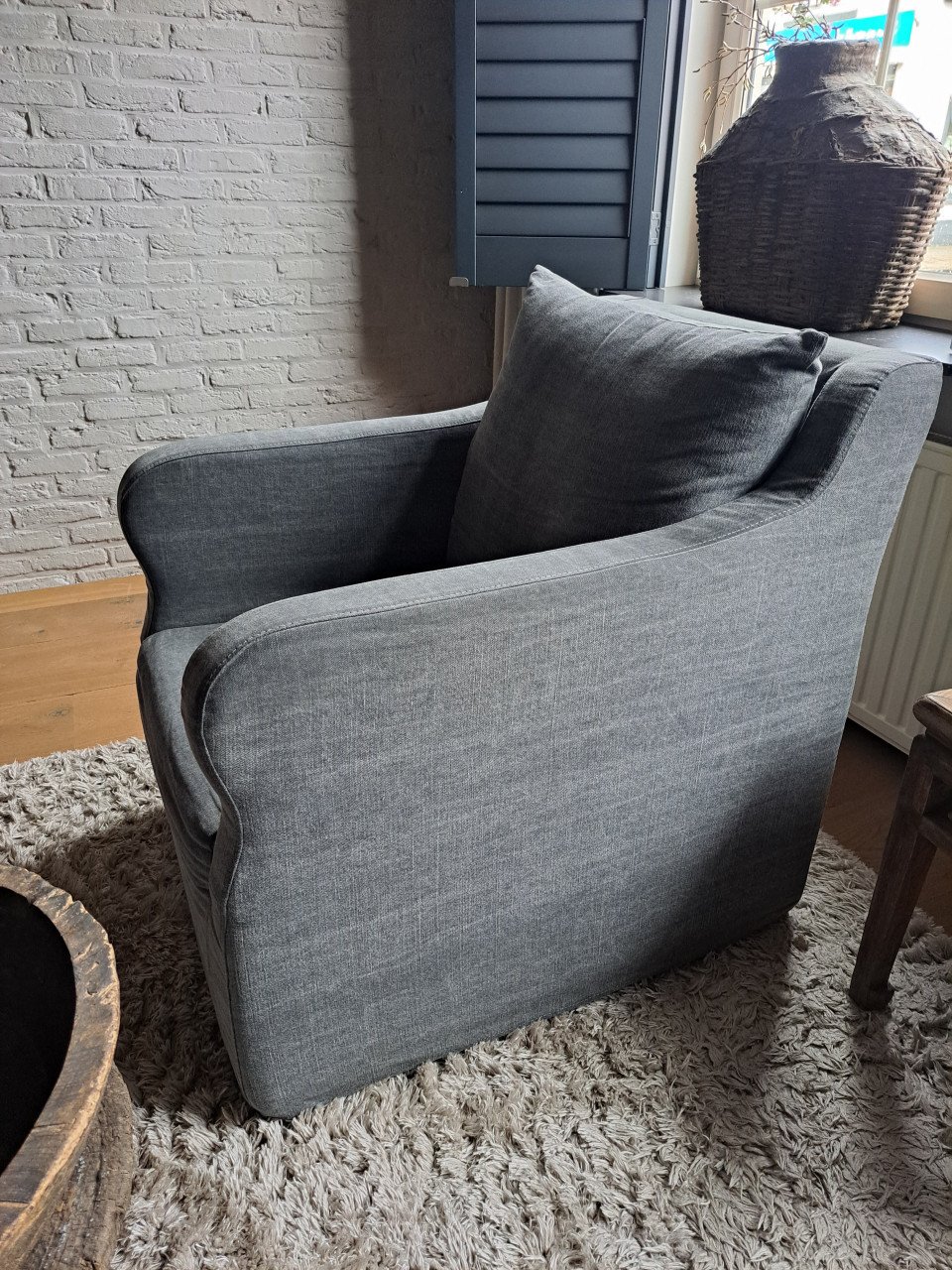 2 stoere landelijke fauteuils