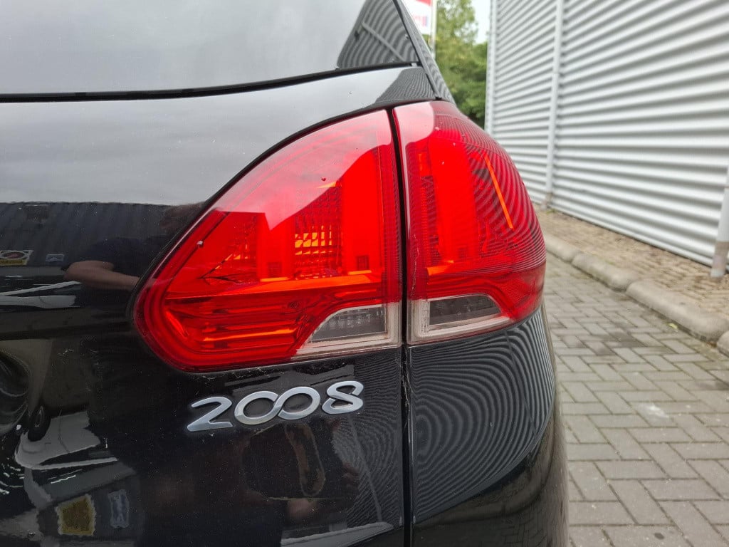 Peugeot 2008 suv 1.2 allure automaat pano/clima/trekhaak