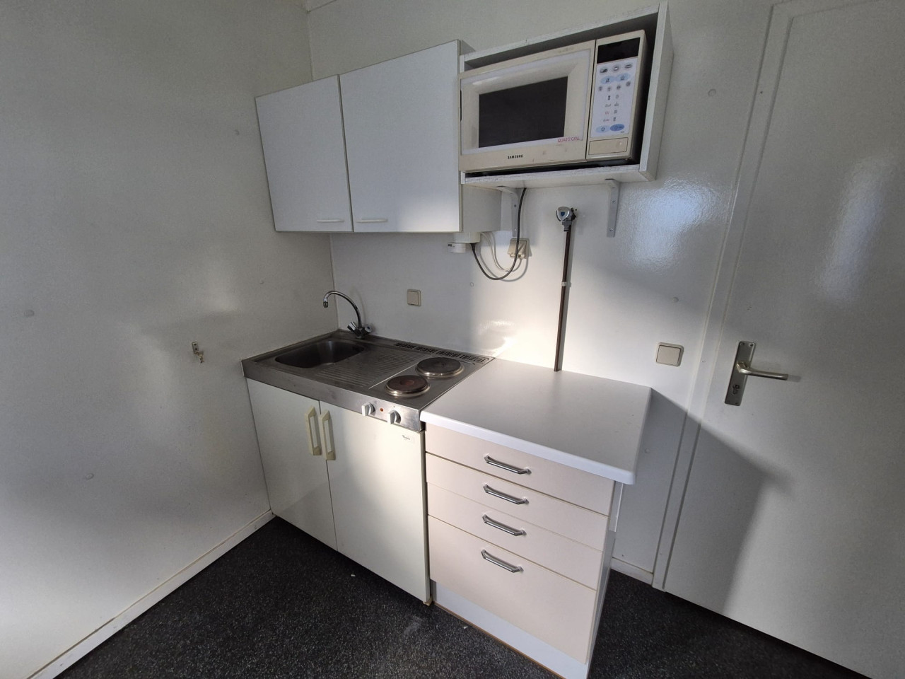 Bouwkeet / kantoorunit / directiekeet / woonunit 9x3m