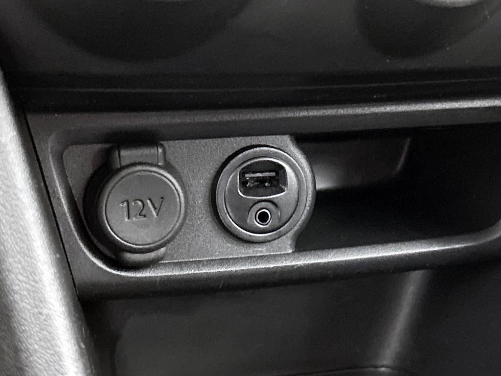 Peugeot 208 82 pk blue lion | rijklaar | trekhaak | airco